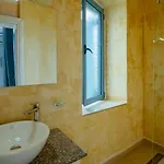 Alex Boutique Nocleg ze śniadaniem 3*