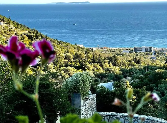Alex Boutique 3* Himarë
