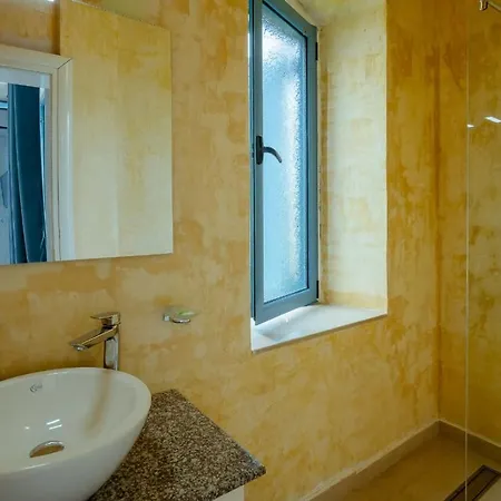 Alex Boutique فندق مبيت وإفطار 3*