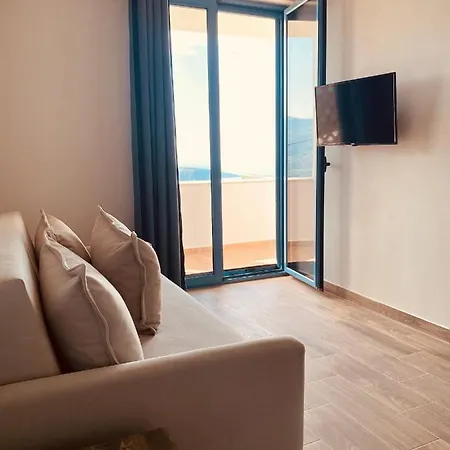 فندق مبيت وإفطار Alex Boutique 3*