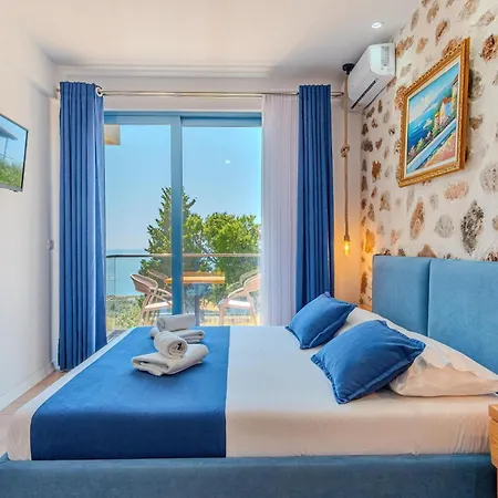 Alex Boutique Himara