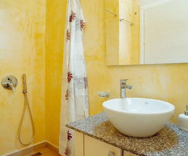 Alex Boutique Couette-café 3*