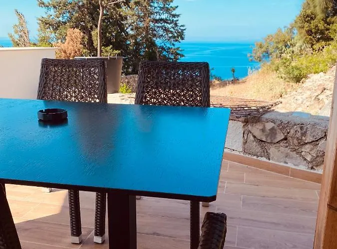 Couette-café Alex Boutique 3*