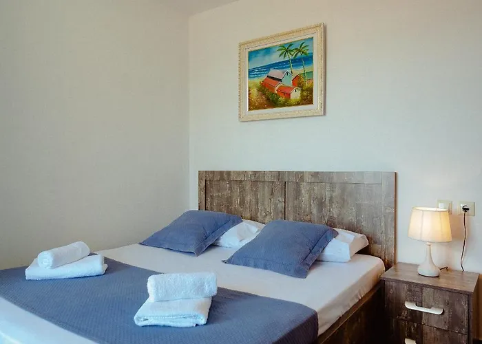 Alex Boutique Couette-café 3*