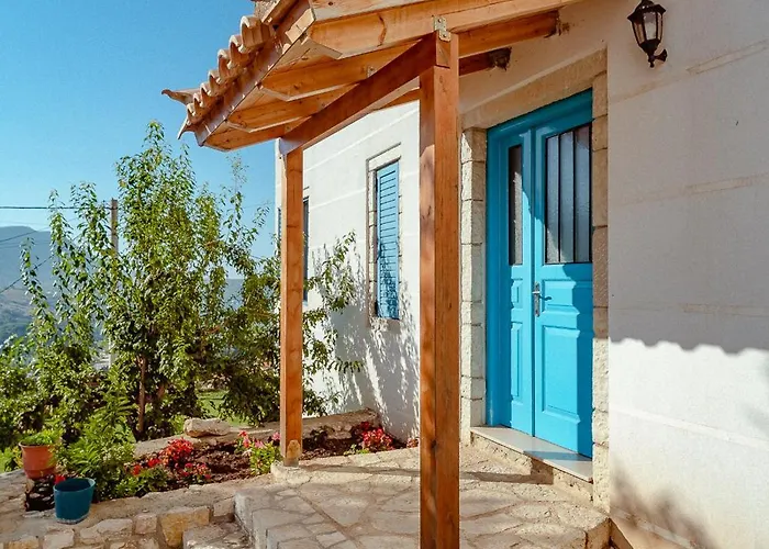 Couette-café Alex Boutique Himarë